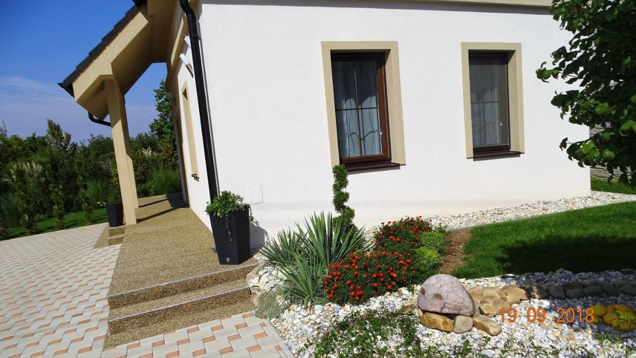 Kimy Home Mojmírovce Εξωτερικό φωτογραφία